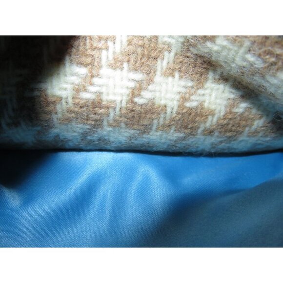 Coach Hamptons Herringbone Tweed Wool, Suede & Leather Trim Turnlock Wristlet - Picture 6 of 6